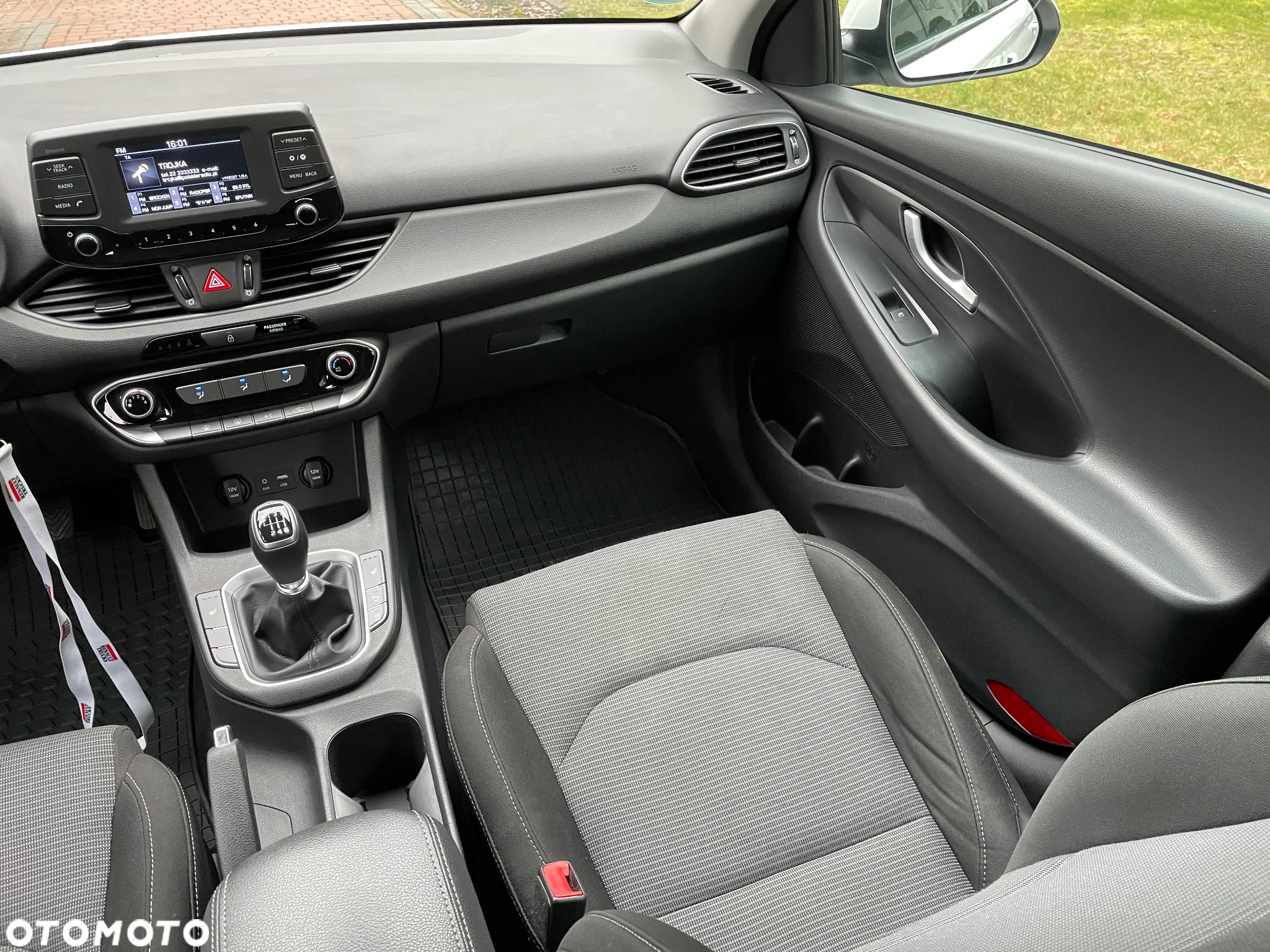 Hyundai i30 Kombi 1.0 T-GDI Family - 29
