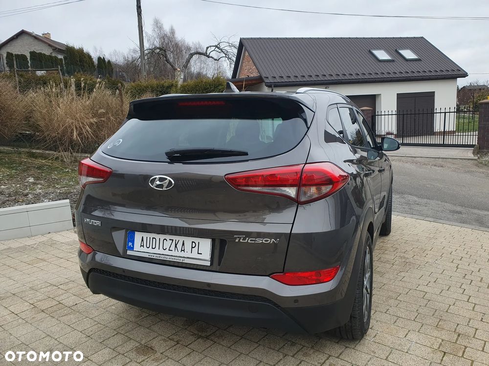 Hyundai Tucson 1.7 CRDI BlueDrive Comfort 2WD - 10