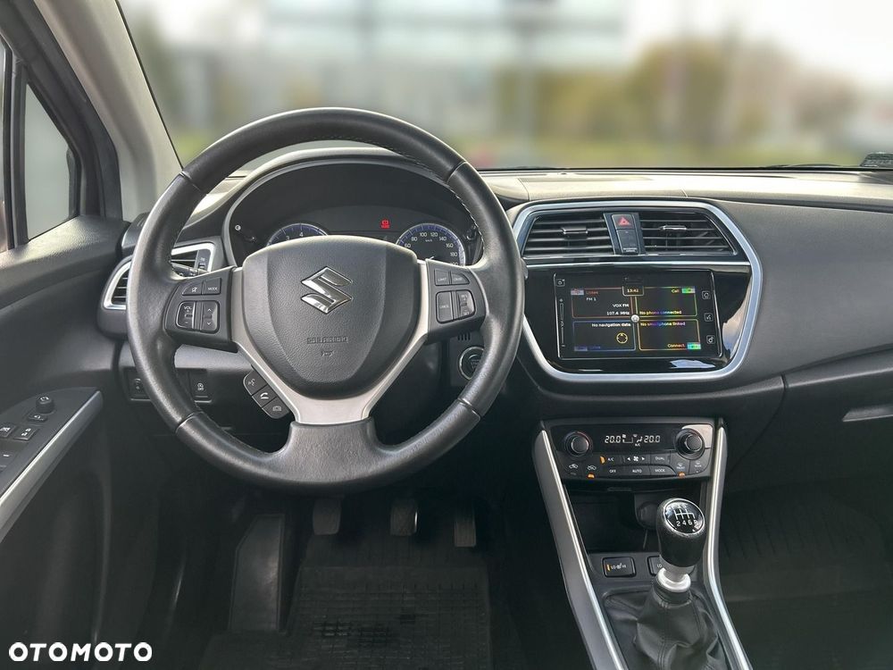 Suzuki SX4 S-Cross 1.4 T Premium 4WD - 11