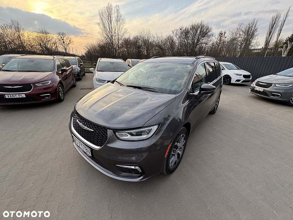Chrysler Pacifica - 8
