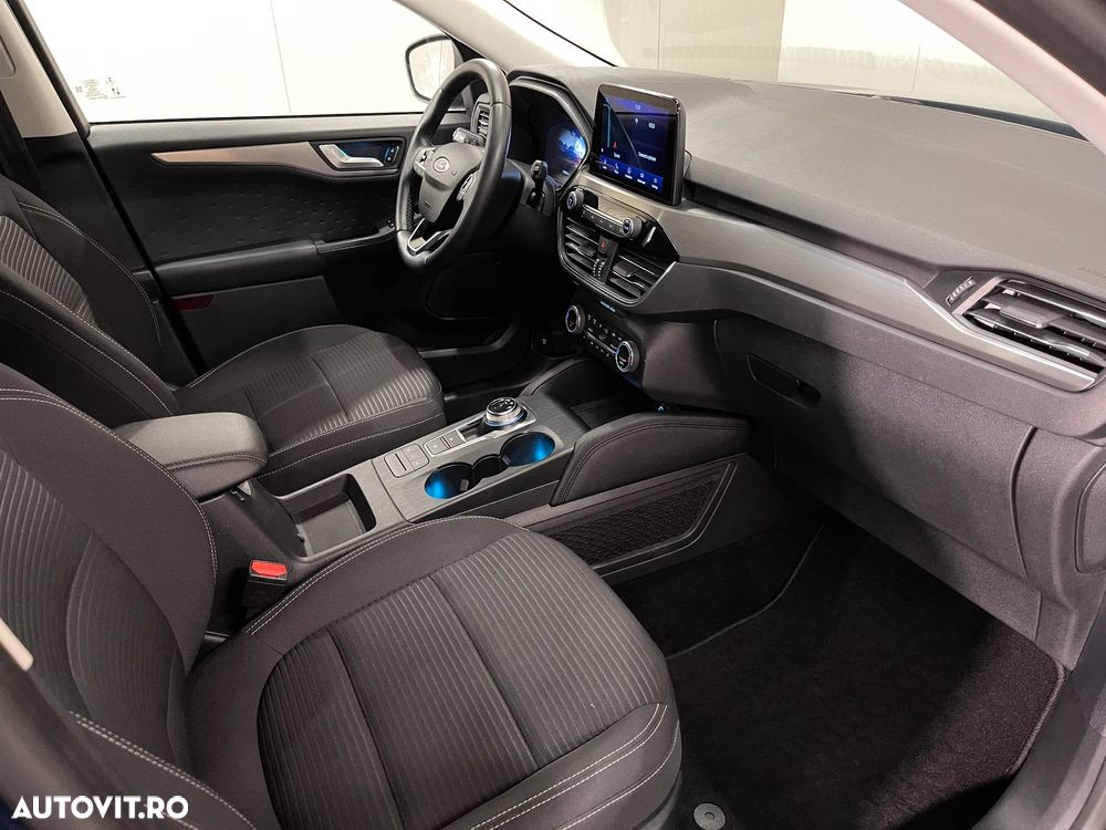 Ford Kuga 1.5 EcoBlue A8 FWD Titanium - 11