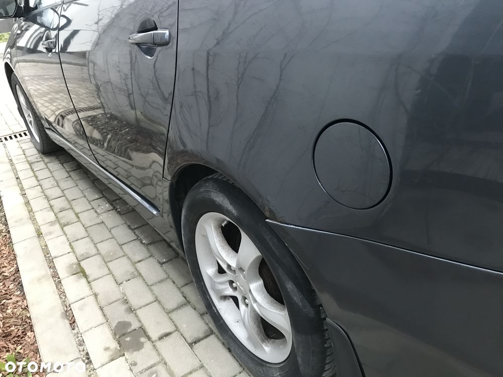 Mitsubishi Grandis 2.0 DID Intense - 23