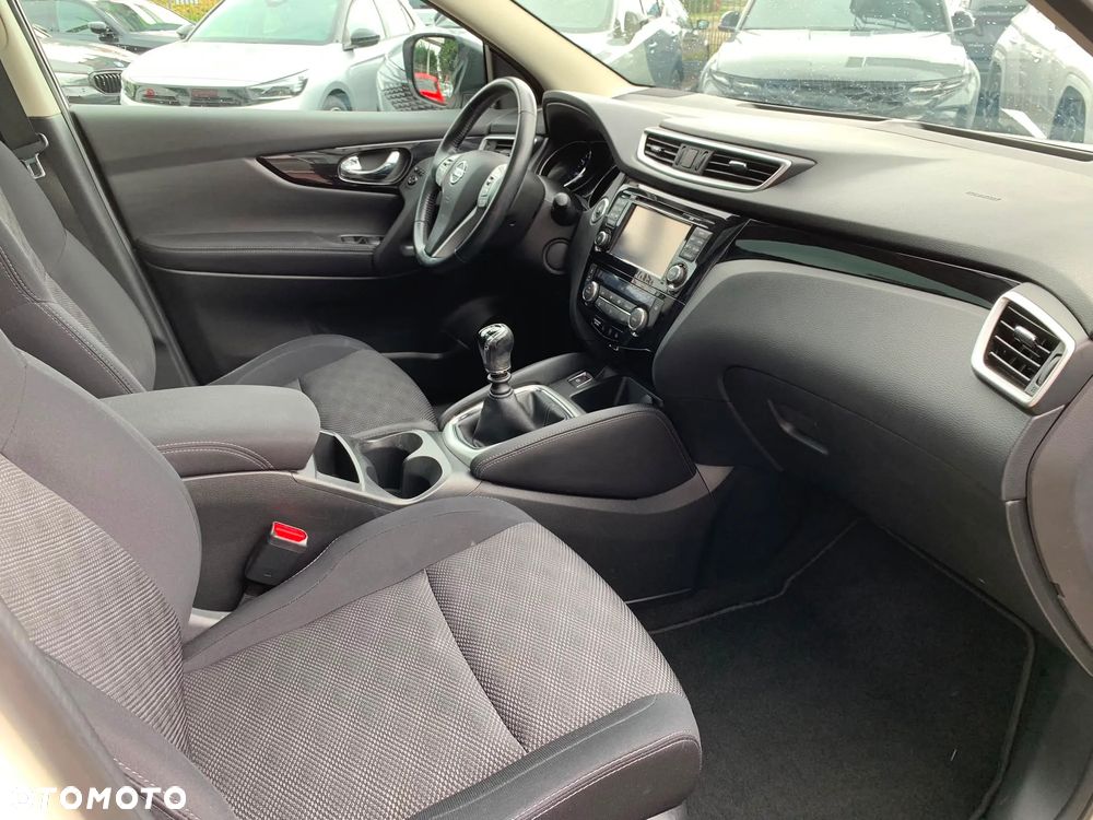 Nissan Qashqai - 22