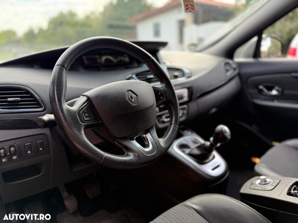 Renault Scenic ENERGY dCi 130 Start & Stop Euro 6 Bose Edition - 9