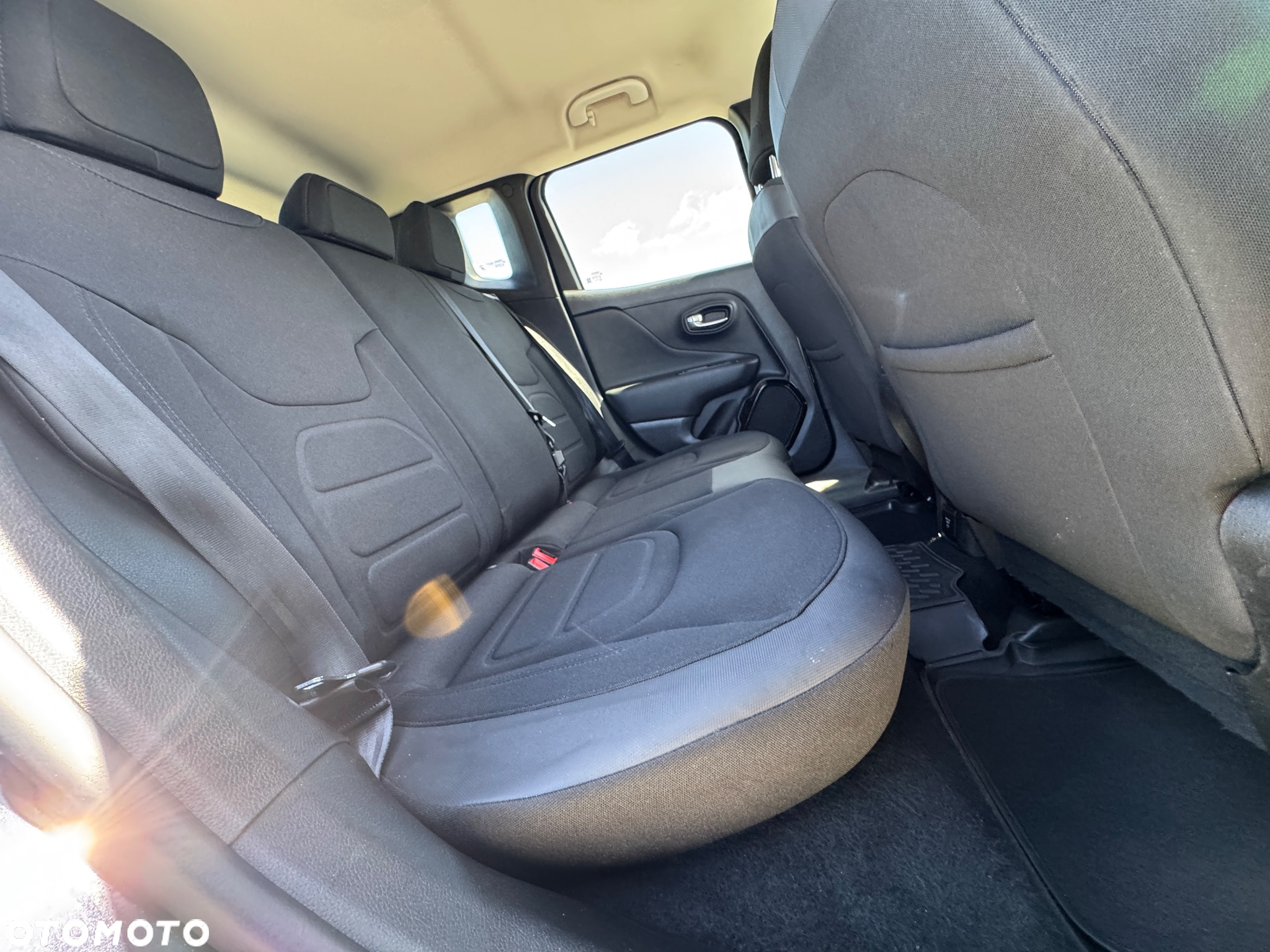 Jeep Renegade 1.6 E-torQ Longitude Adventure Edition - 17