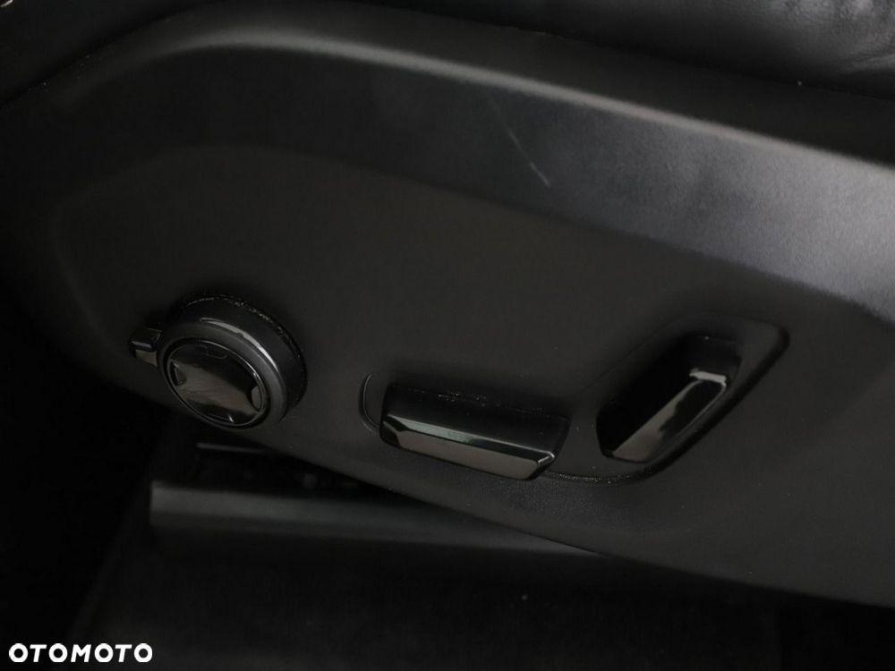 Volvo XC 90 - 38