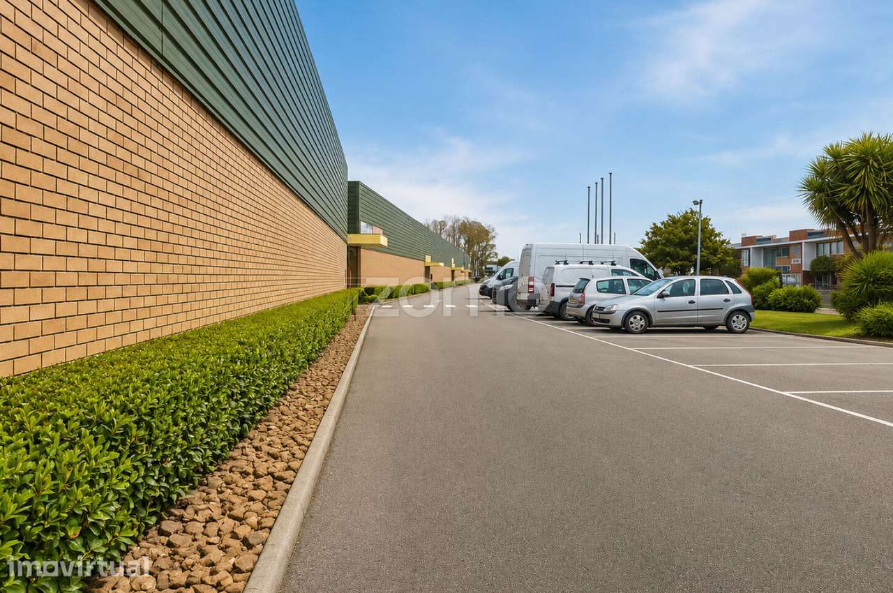 Loja com 91 m² no Centro Grossista de Albergaria - Grande imagem: 2/16