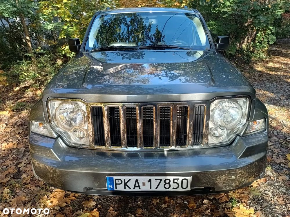 Jeep Liberty 2012 photo 4