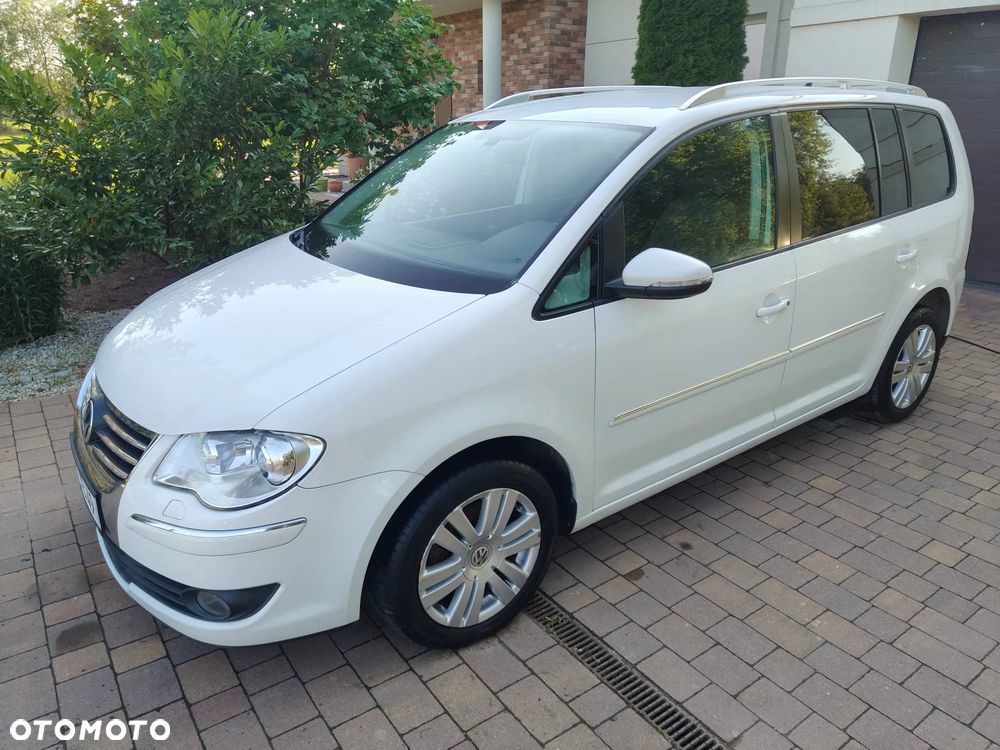 Volkswagen Touran 2.0 TDI DPF Highline DSG - 15