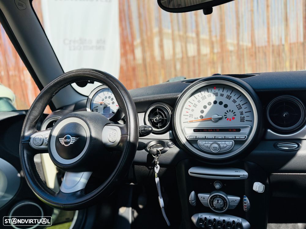 MINI 3 Portas One - 13