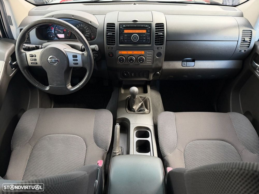 Nissan Navara 2.5 DCI CD SE 4WD - 2