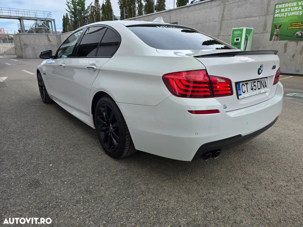 BMW Seria 5 525d xDrive AT - 9