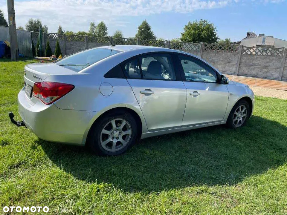 Chevrolet Cruze 2.0 LS - 3