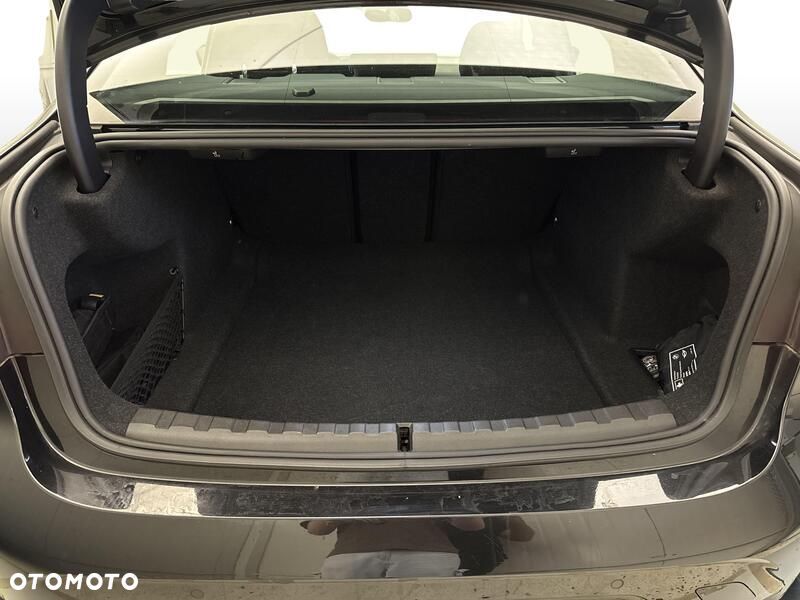 BMW Seria 3 318i M Sport - 20