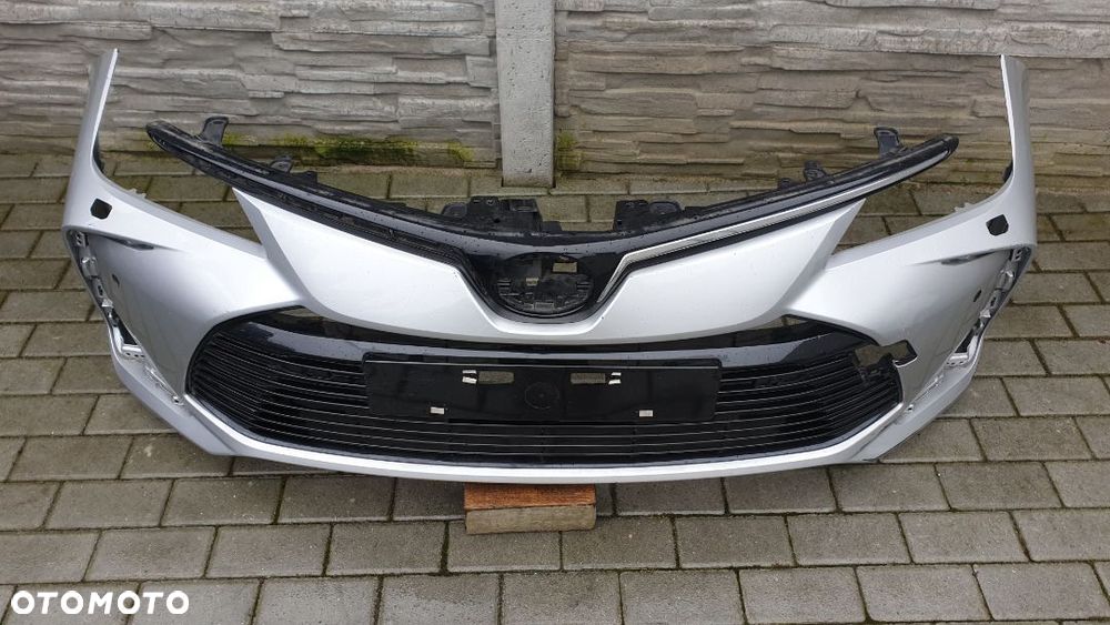 Zderzak Toyota Corolla XII E210 E21 sedan - 2