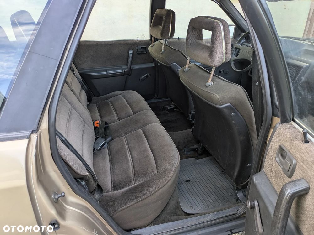 Audi 100 2.1 5E C - 23