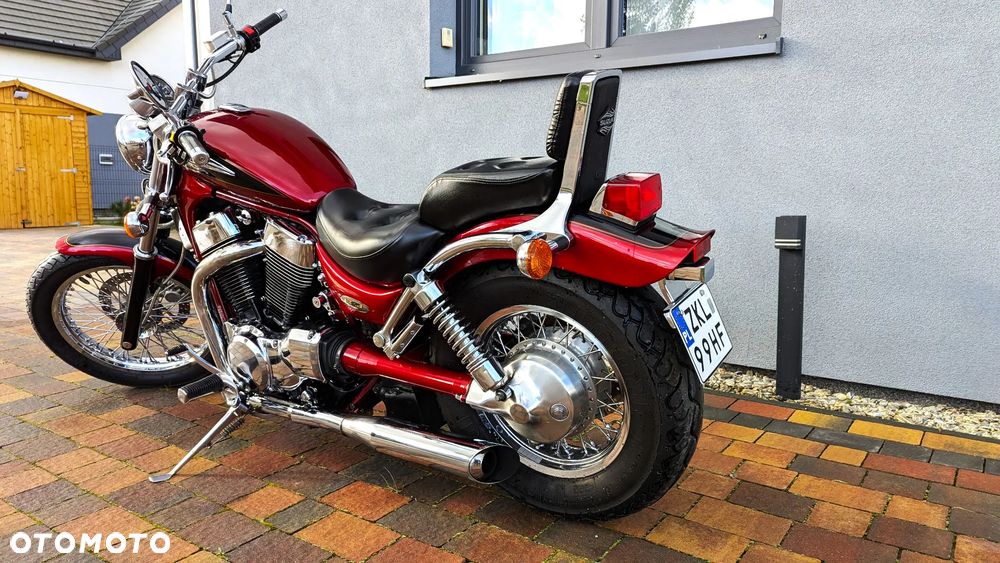 Suzuki Intruder - 3
