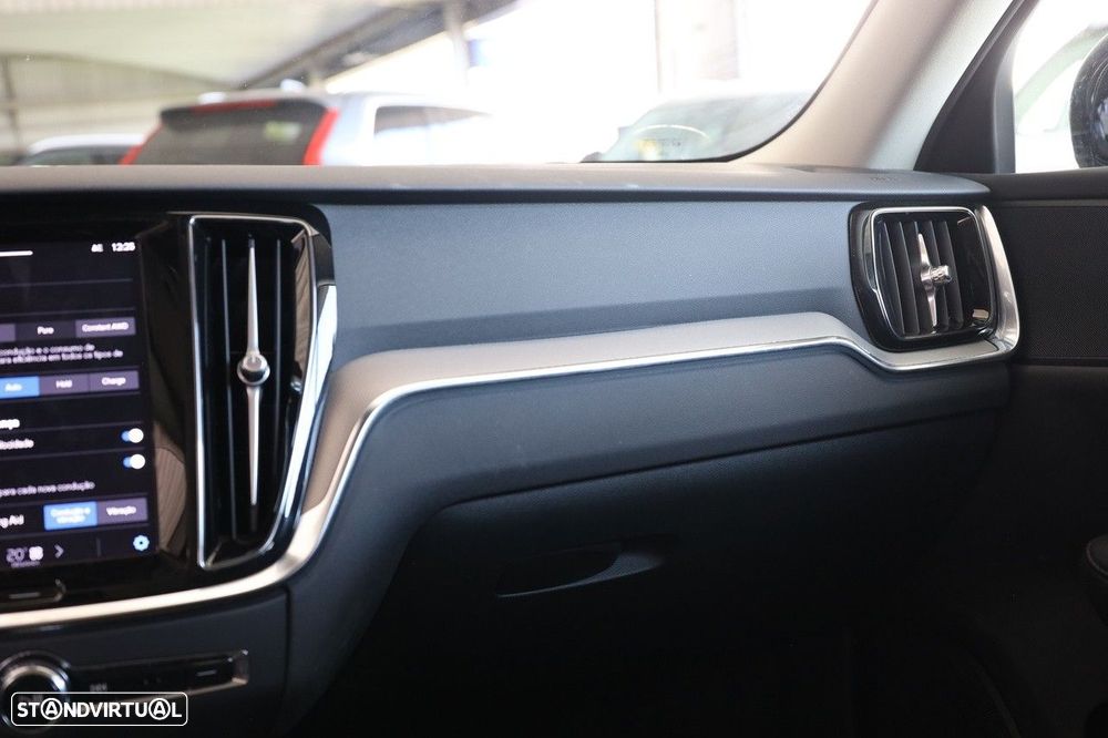 Volvo V60 2.0 T6 AWD TE Plus Dark - 17