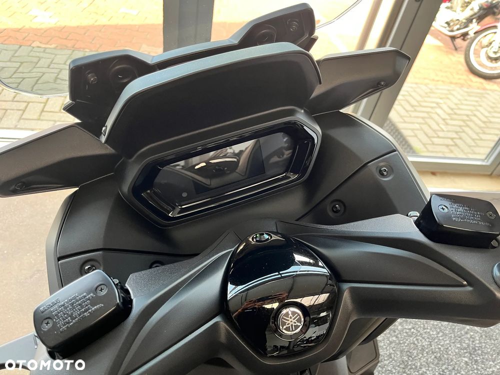 Yamaha X-max - 6