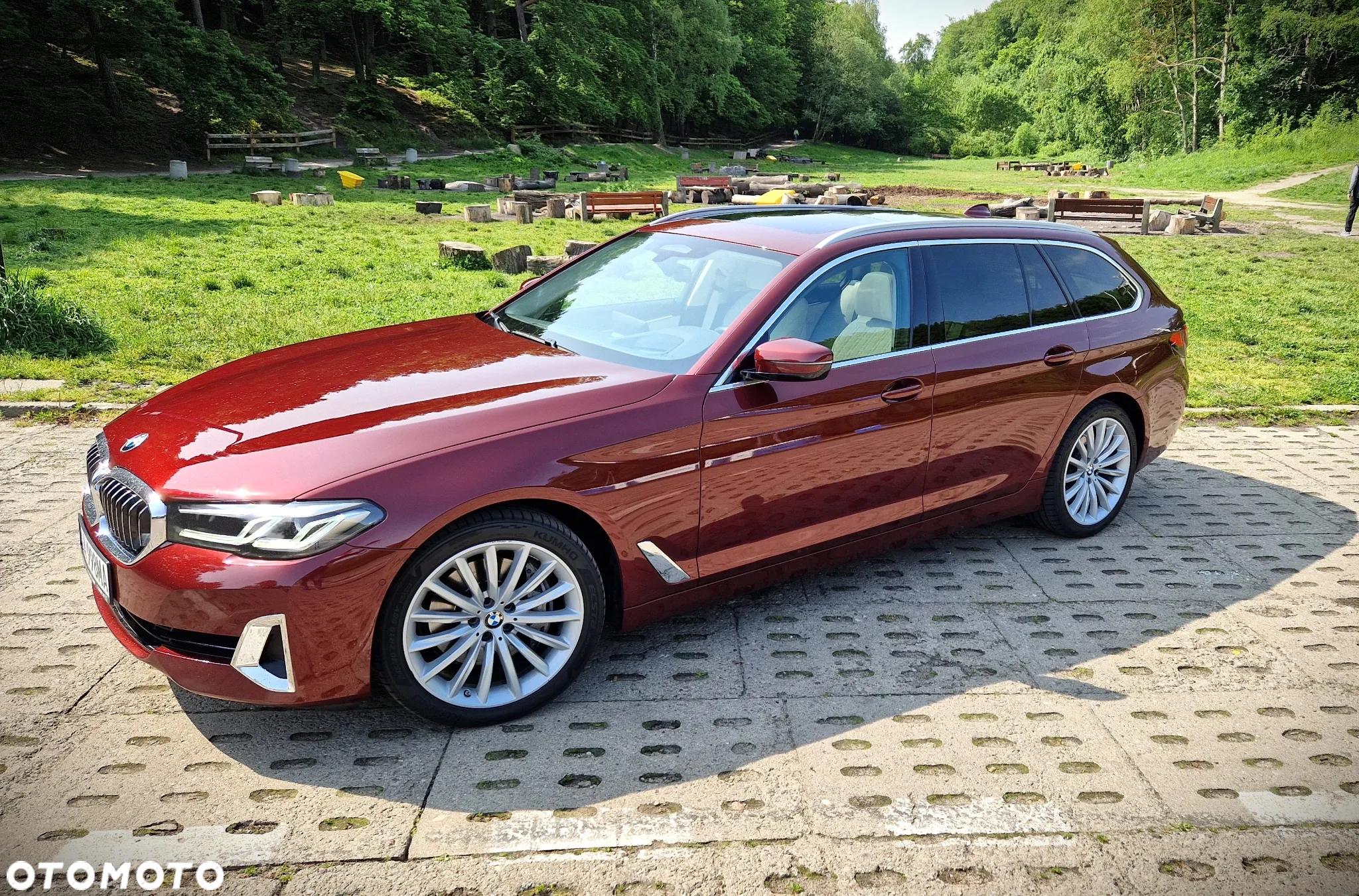 BMW Seria 5 540d xDrive Touring Luxury Line - 2