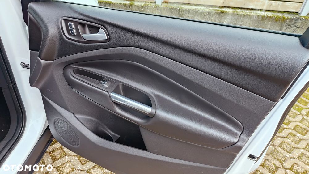 Ford Kuga 2.0 TDCi 2x4 Trend - 15