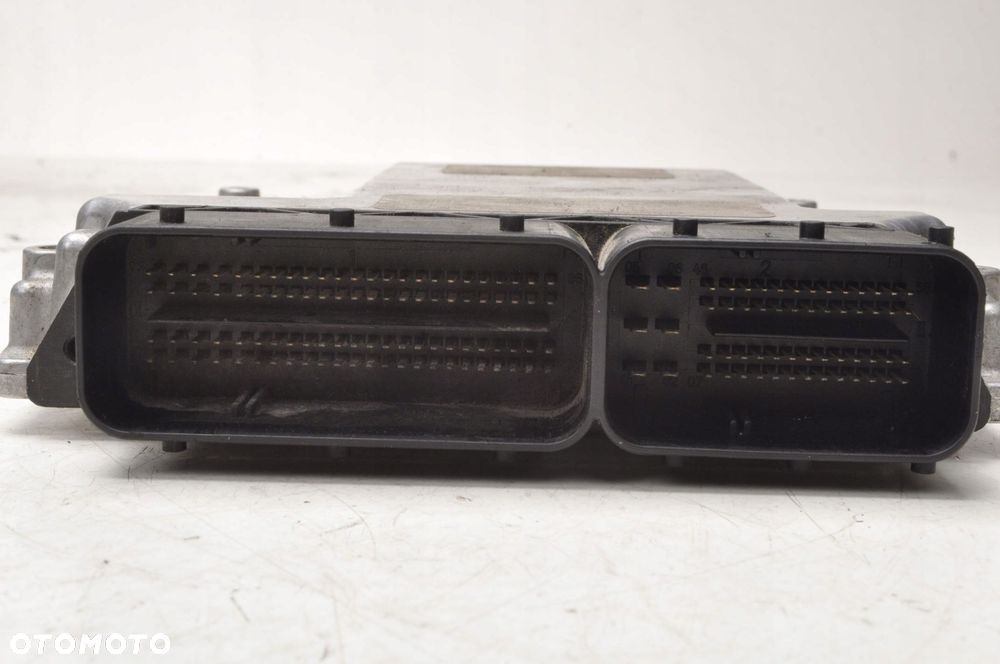 BMW E65 740D STEROWNIK SILNIKA 7793026 0281010899 - 3