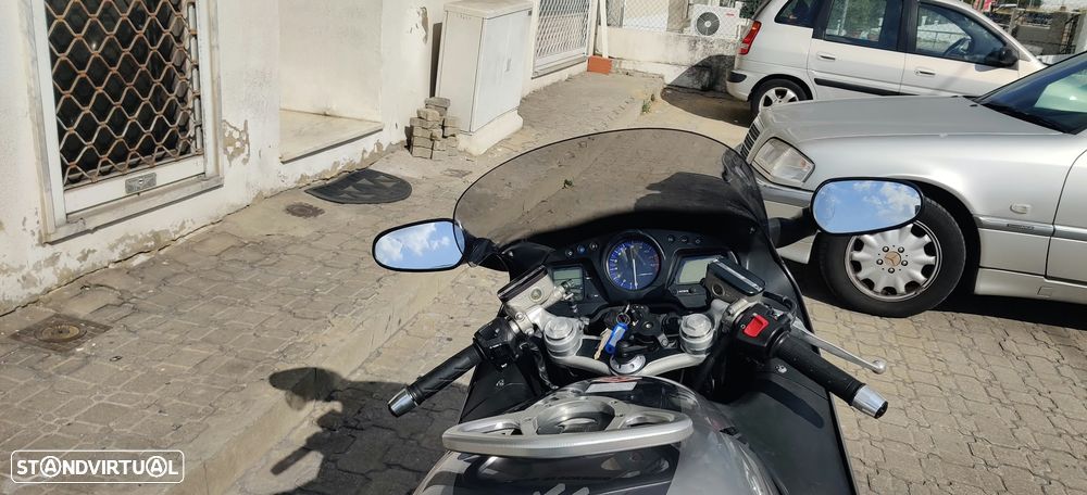 Honda CBR 1100 XX - 11