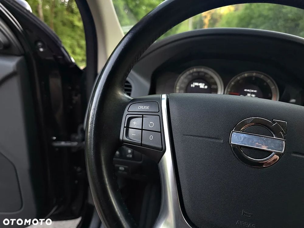 Volvo XC 60 DRIVe Momentum - 31