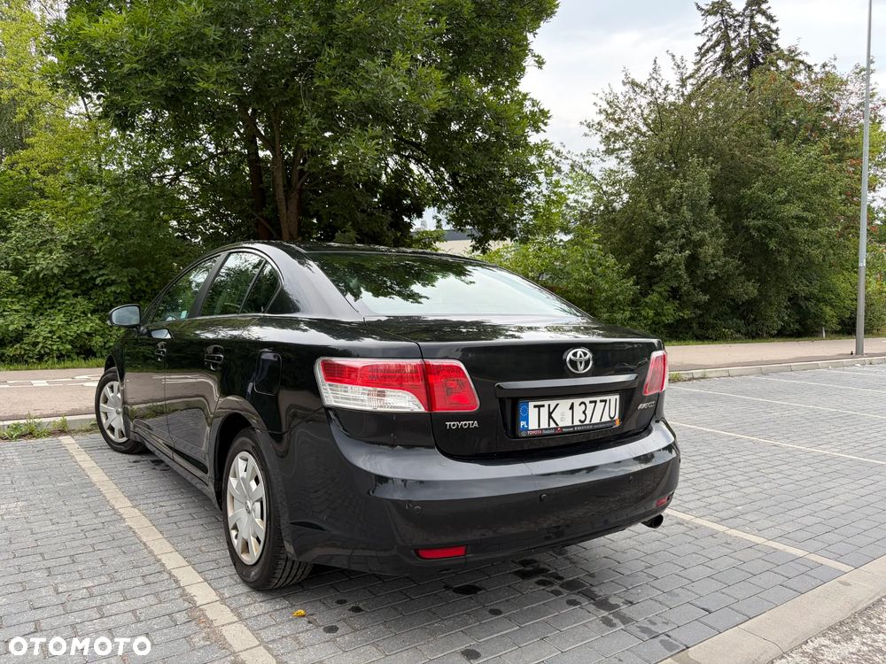 Toyota Avensis 1.6 Luna - 5