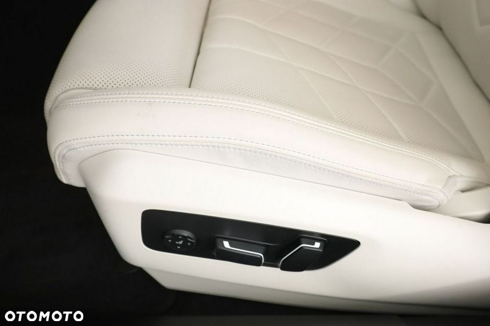 BMW Seria 5 530e PHEV M Sport - 27