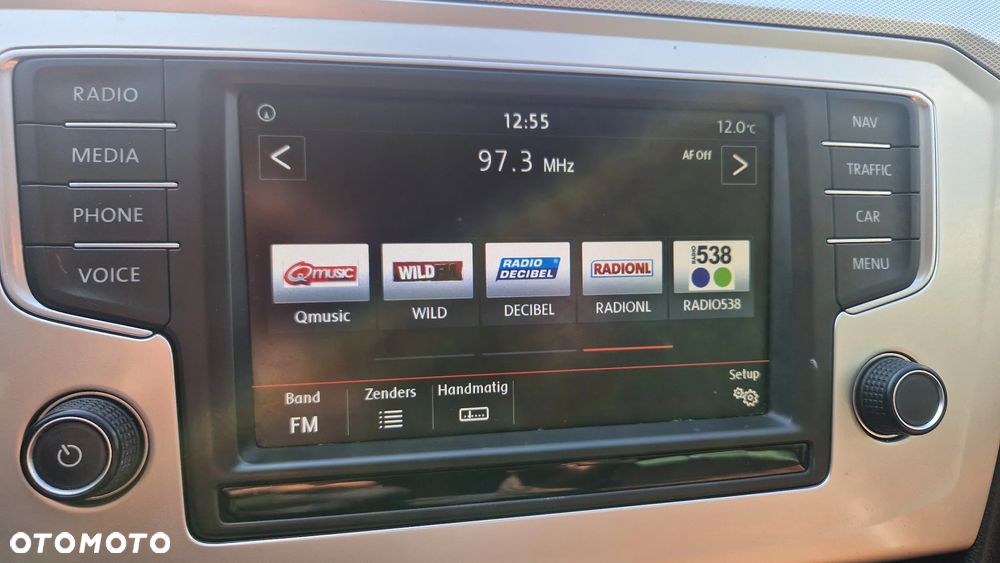 Volkswagen Passat - 14