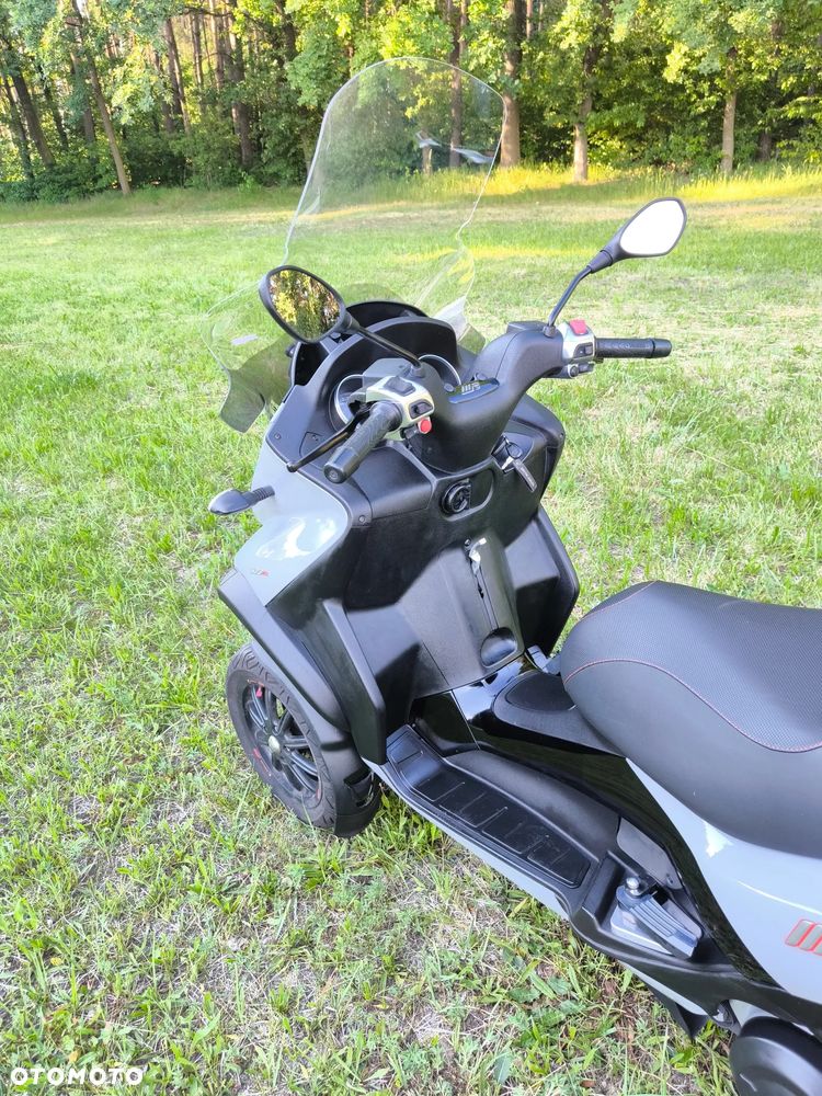 Piaggio MP-3 - 9