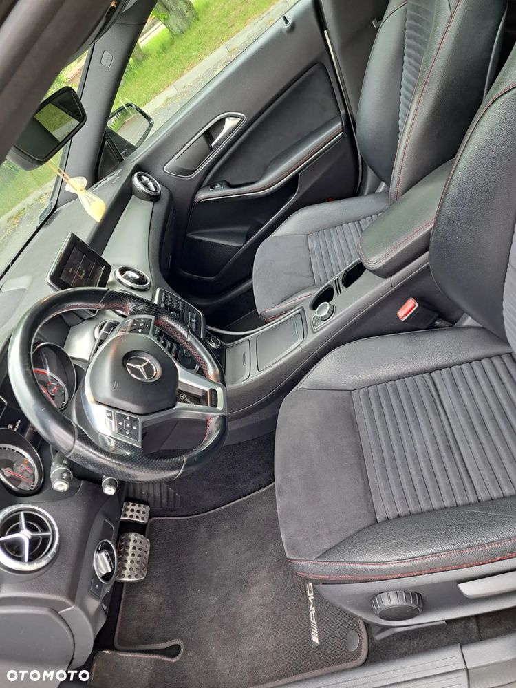 Mercedes-Benz CLA 220 CDI 7G-DCT AMG Line - 16