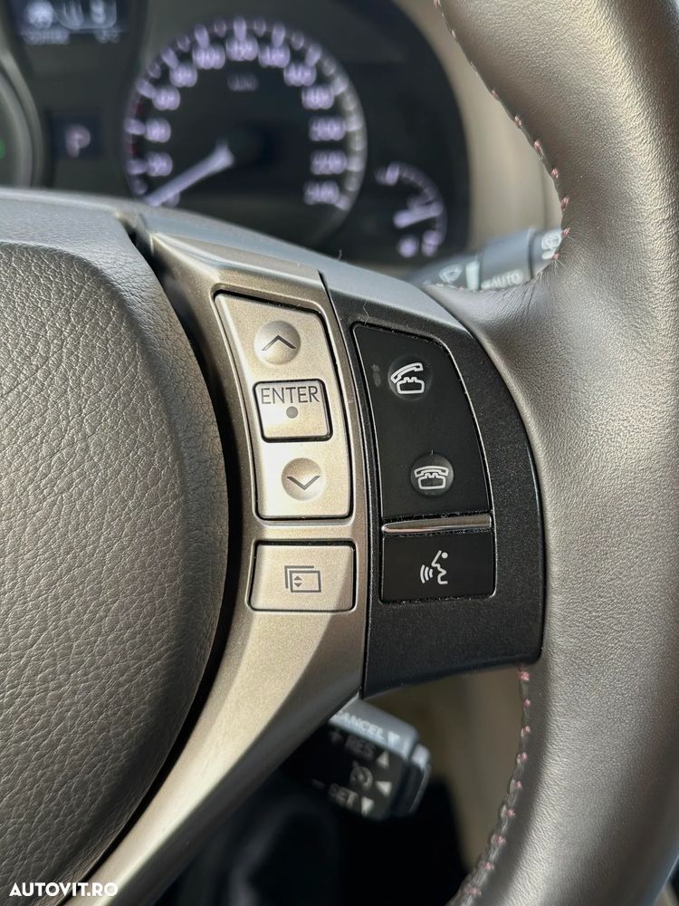 Lexus Seria RX - 25