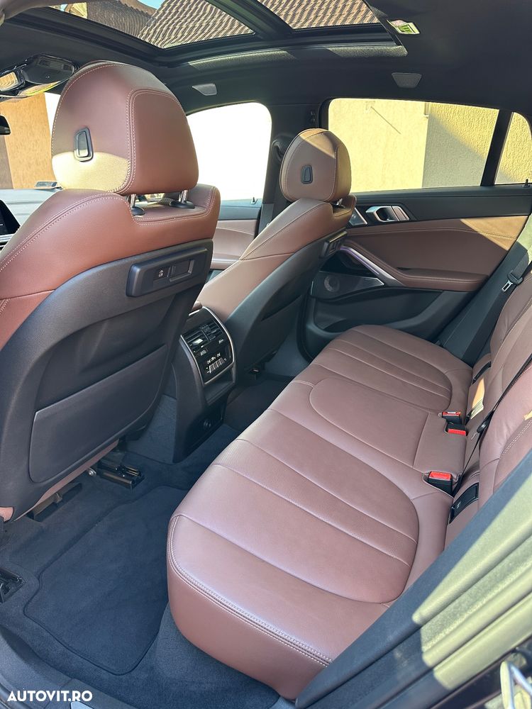 BMW X6 xDrive40i AT MHEV - 12