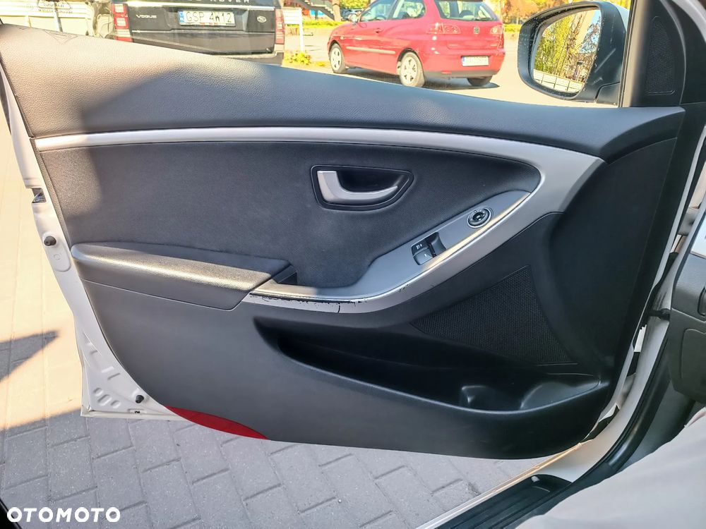 Hyundai i30 1.4 CRDi Comfort - 23