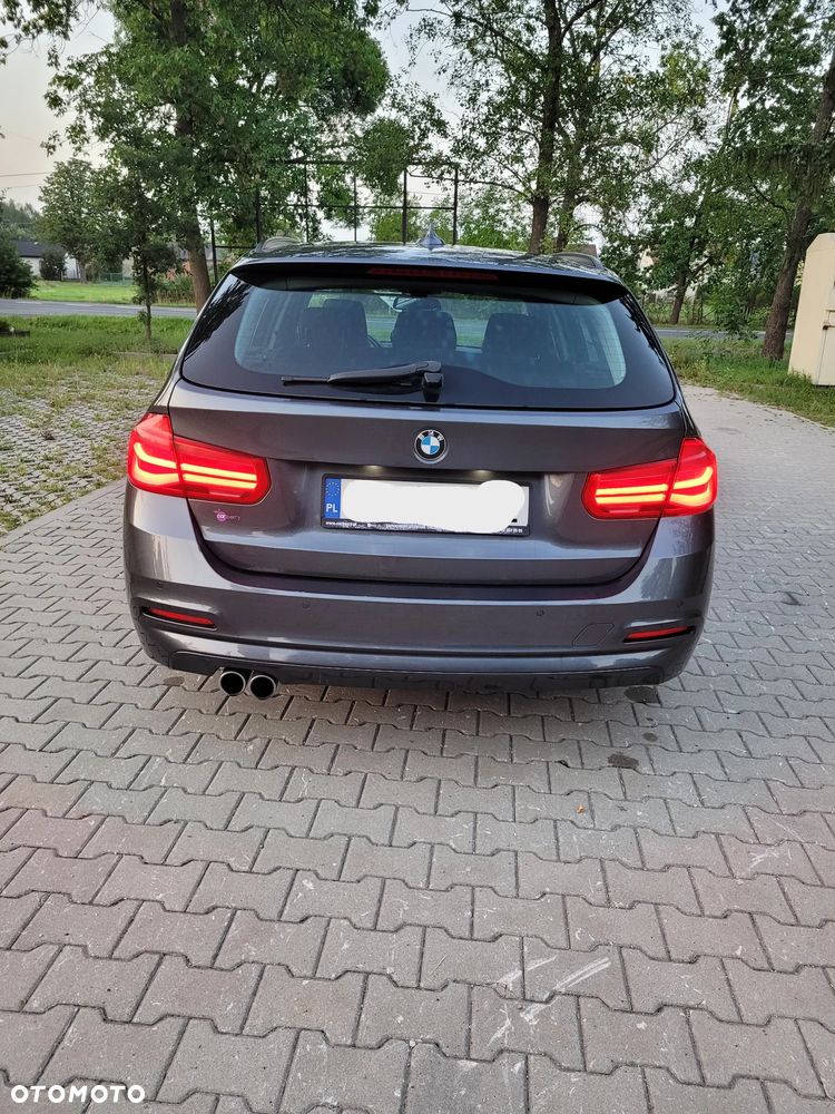 BMW Seria 3 325d - 4