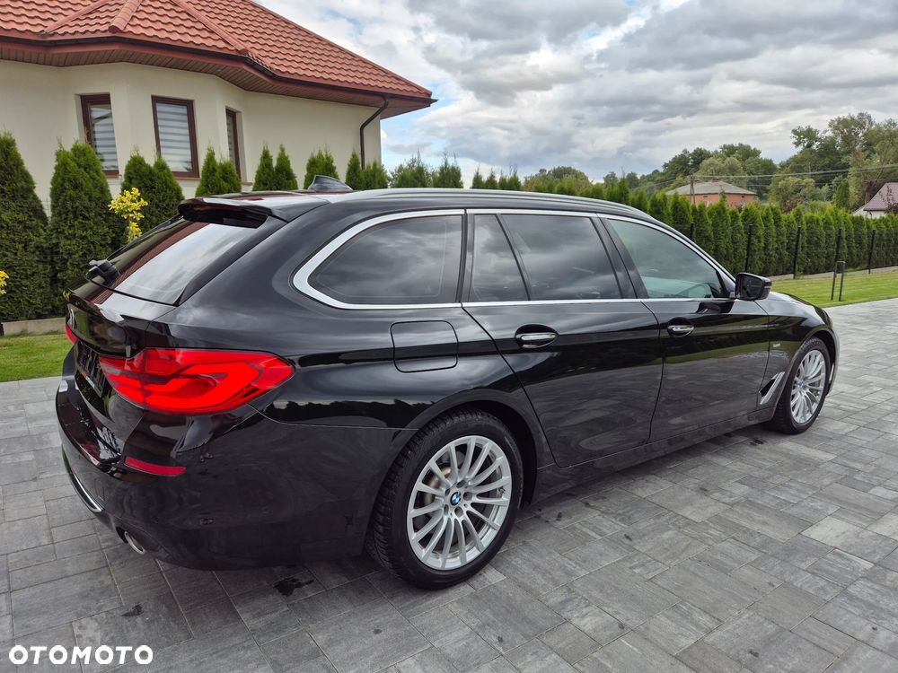 BMW Seria 5 520d Touring Luxury Line - 7