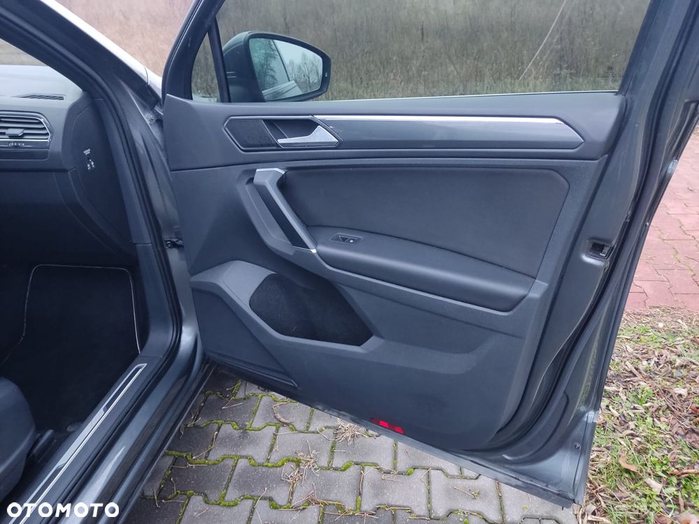Volkswagen Tiguan - 28