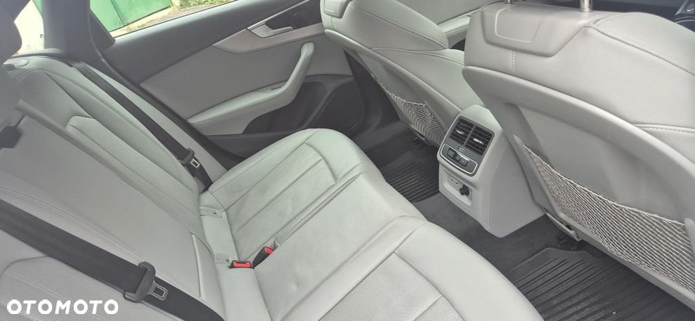 Audi A4 Limousine 45 TFSI quattro S tronic S line - 16
