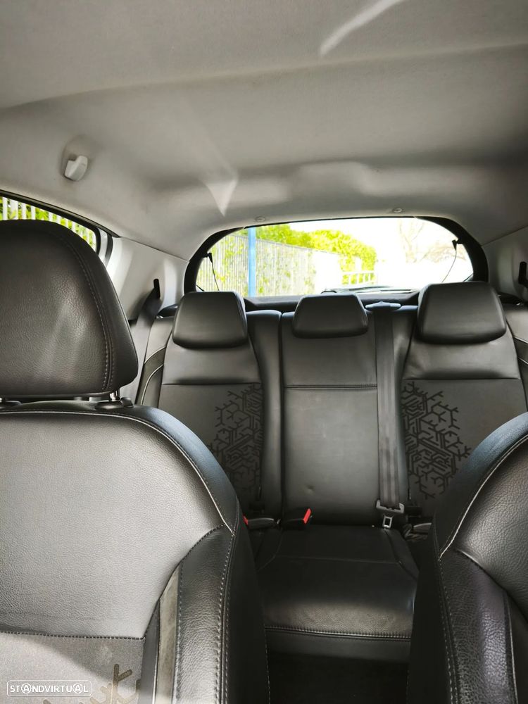 Peugeot 208 1.6 e-HDi Allure - 10