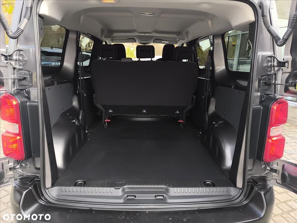 Peugeot Traveller 2.0 BlueHDi Compact Business - 17