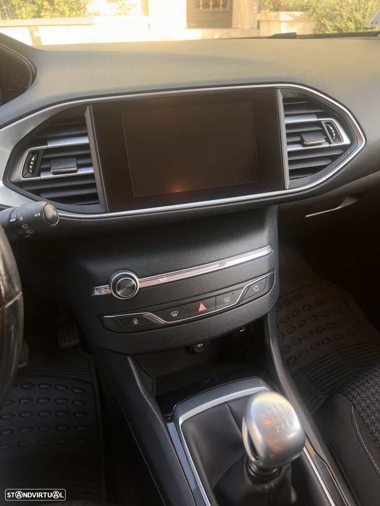 Peugeot 308 SW 1.5 BlueHDi Allure - 17