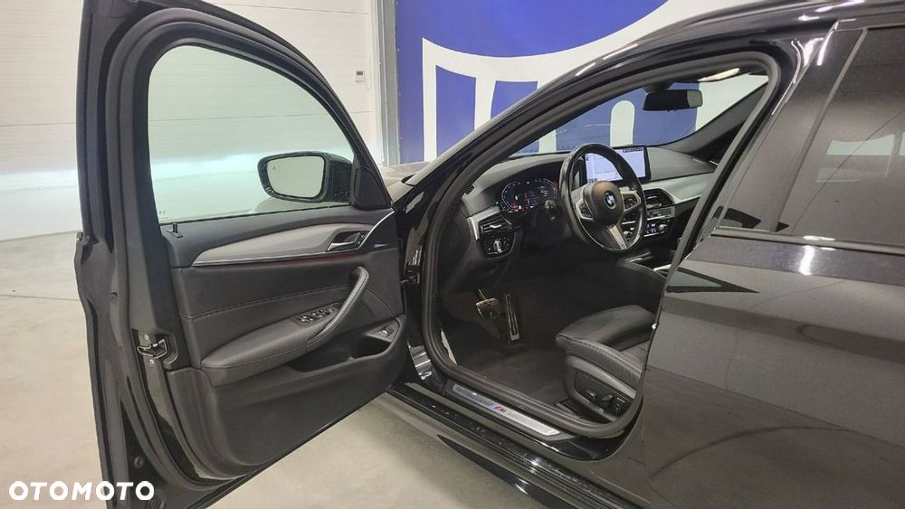 BMW Seria 5 520i mHEV M Sport sport - 11