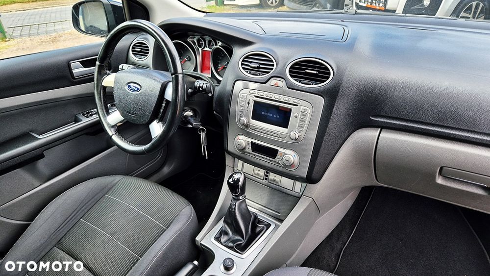 Ford Focus 1.8 Titanium - 38