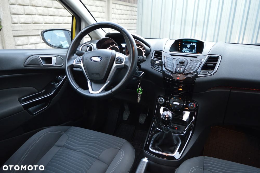 Ford Fiesta 1.0 EcoBoost Titanium - 14