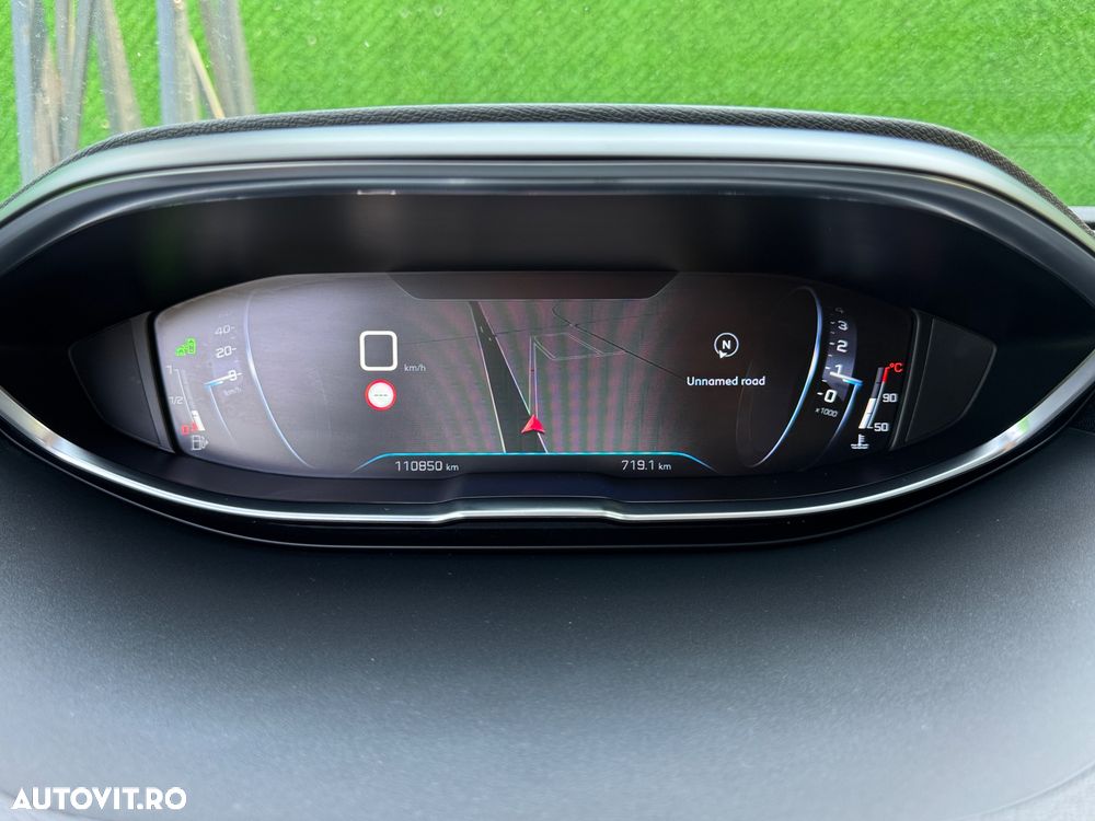 Peugeot 3008 PureTech 130 Stop & Start GPF Allure Pack - 31