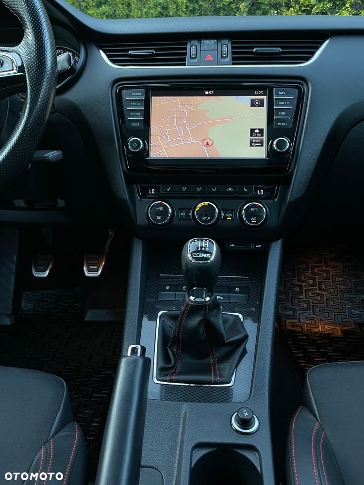 Skoda Octavia 2.0 TDI RS - 33