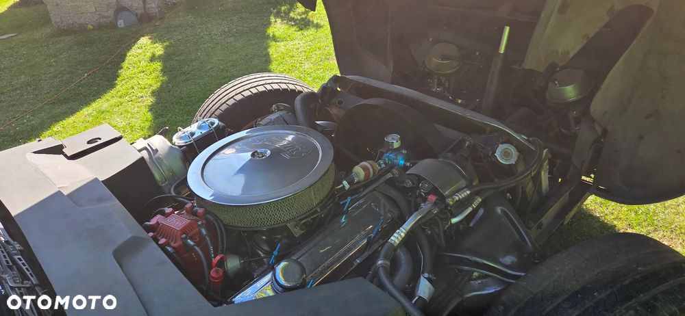 Chevrolet Corvette - 36