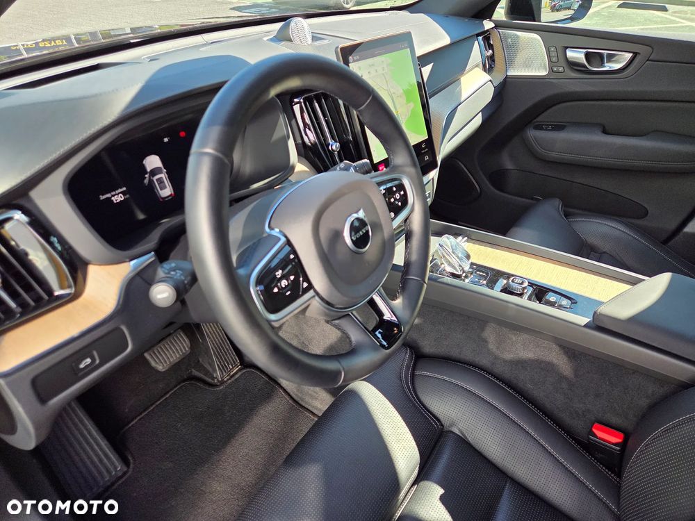 Volvo XC 60 B5 B AWD Ultra Dark - 9